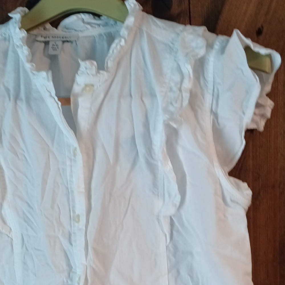 Chic White Ruffled Blouse for Women - Picture 3 of 4